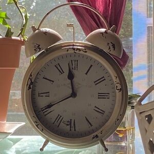 Decorative shabby chic table Clock